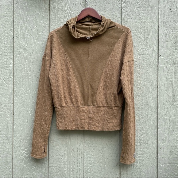 Free People Movement M Brown  Ribbed Cropped Hoodie Thumbholes Athleisure Fairy - Picture 1 of 12
